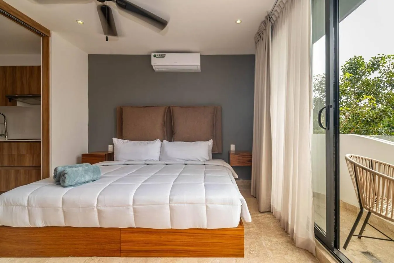 King Studio With Balcony, Rooftop Pool In Trendy Aldea Zama Tulum Mexico